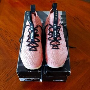 NWT Nike LeBron 15 Limited Edition Rust Pink Basketball Shoes